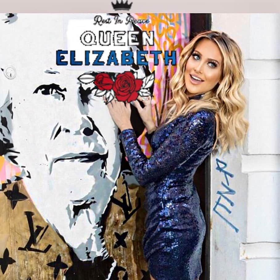 ステファニー・プラットのインスタグラム：「I always say living here is like living a real life fairytale.  The Queen WAS the fairytale. I thought she would live forever. She felt like a mother figure to all of us around the world. All she saw and did for the past 70years is fascinating… HM saw everything we studied in school. She was my number 1 reason I look at London in awe everyday. I was completely obsessed with her. I hope she rests in peace. She will always be The Queen of England ❤️🙏🏼 sending love to all of you ❤️」