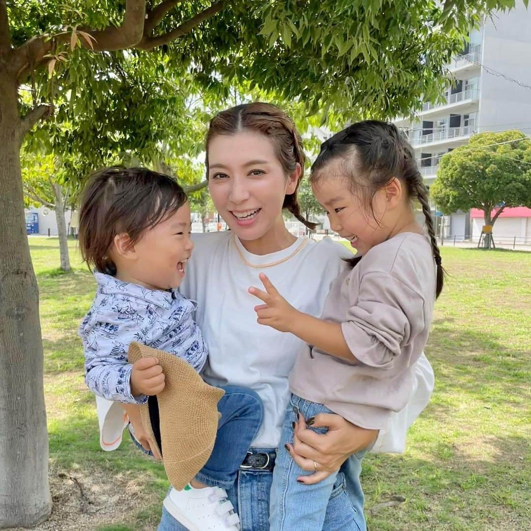 木村まこのインスタグラム：「お休みの日何する〜 て悩みがちなアナタへˎˊ˗  敬老の日3世代で楽しんでほしい 素敵なイベントがあるよ𓂃𓈒𓏸  【敬老の日】9/19 祝月 3世代シティフェスティバル 『遊べ！アミーゴ♪』  ラムネ早飲みだったりじゃんけん大会 ワークショップもたくさんあるし(要予約) イベント内容てんこ盛りˎˊ˗ 1日楽しめそう.ᐟ.ᐟ  博多駅の上だからアクセスもバッチリ〜 この日は外食して帰るコースがいいな🤤  9月19日はみんなで集合しましょぉ♡  𖠇---𖠇---𖠇---𖠇---𖠇  3世代シティフェスティバル 『遊べ！アミーゴ♪』  🗓9月19日【祝日月曜】  🕙10:00-17:00 📍JR博多シティ屋上つばめの杜ひろば    𖠇---𖠇---𖠇---𖠇---𖠇  #マムズスタイル #momsstyle #遊べアミーゴ #つばめの杜ひろば #博多駅 #キュリオキッズ #curriokids #福岡ママ　#福岡子育て #福岡子連れ　#アラサーママ」