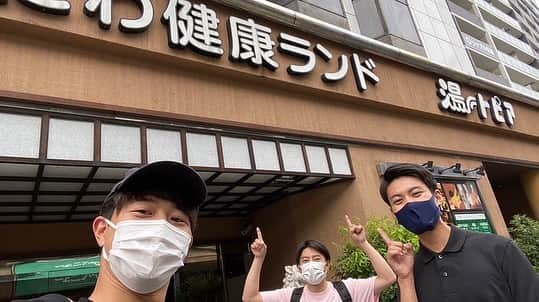 北條瑛祐のインスタグラム：「🧖‍♂️  サウナ好きの小西アナ平野アナと一緒にサ活してきました🧖‍♂️ 2時間近くサウナを満喫してました🧖‍♂️  サ飯はネギてんこ盛りラーメンで大満足。  #サ活 #サウナ  #ラー活 #ラーメン #最高かよ」