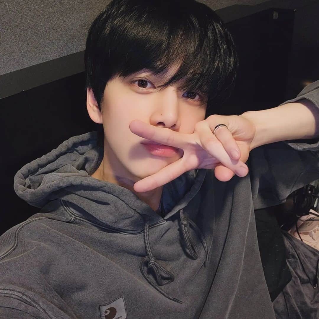 ヨンフンのインスタグラム：「#THEBOYZ #더보이즈 #YOUNGHOON #영훈」