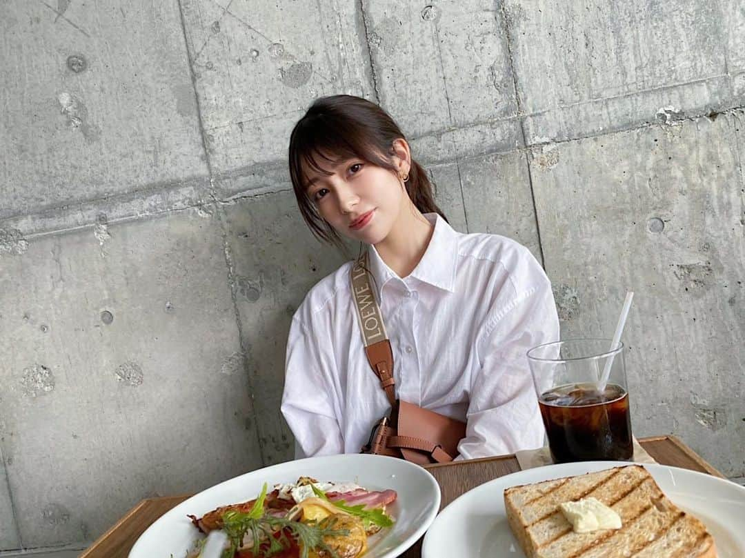 長谷川万射さんのインスタグラム写真 - (長谷川万射Instagram)「いつかのmorning 🥯  めーっちゃおしゃれで無機質な感じの内装がとってもタイプでした…！  そしてご飯も美味しくて ランチでもディナーでも行ってみたくなる雰囲気でした❤︎  #morning #食べるの大好き人間です🐖」9月10日 17時59分 - mayanyam712