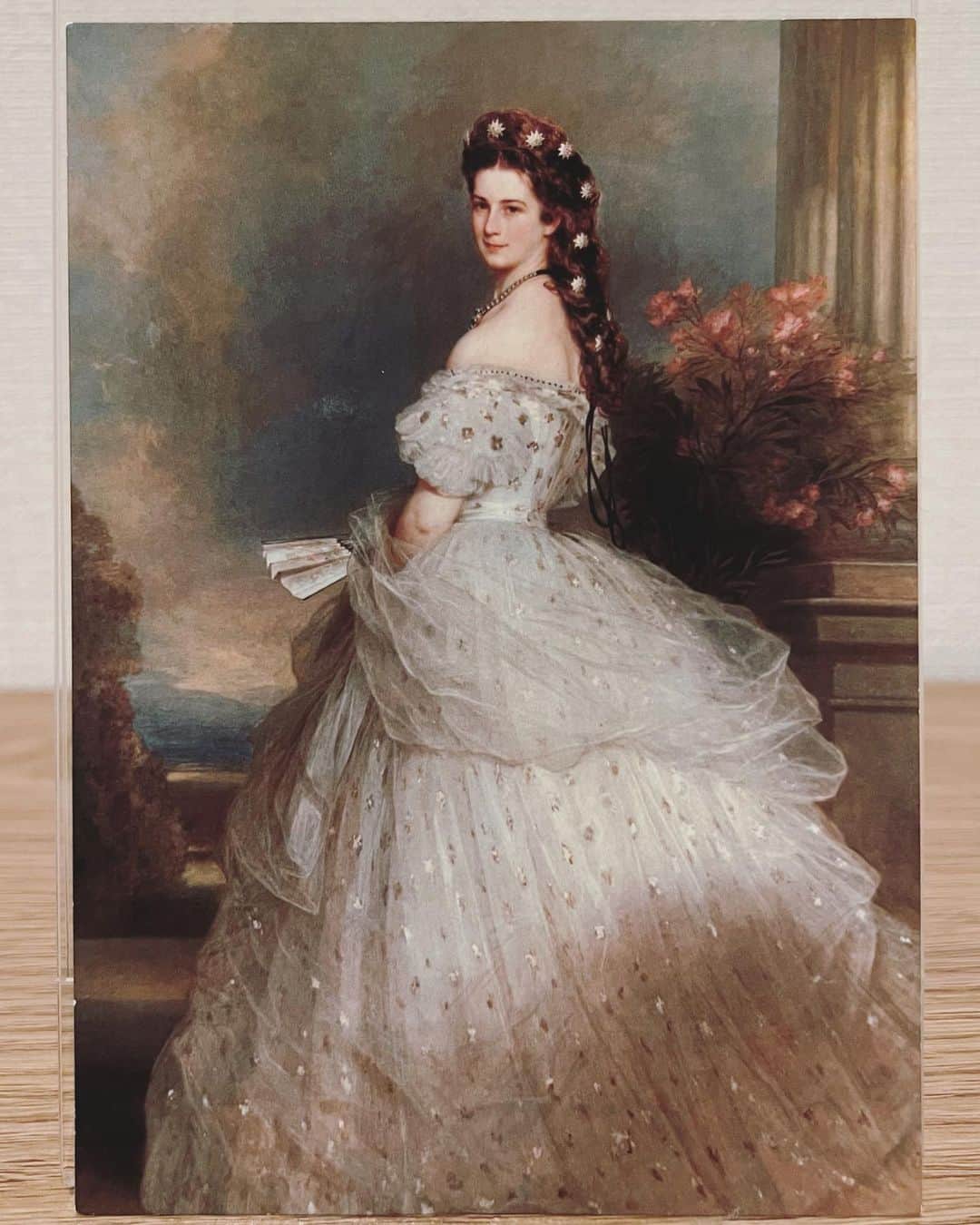 愛希れいかさんのインスタグラム写真 - (愛希れいかInstagram)「1898.9.10  舞台で彼女の人生を生きれることに心から感謝します。  #オーストリア #ハンガリー #皇后 #エリザベート #Elisabeth」9月10日 19時38分 - manakireika_official