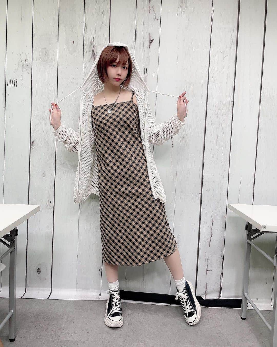 愛美のインスタグラム：「メッシュパーカー🙏 #パーカー声優 #atmospink  #shein #akiiiclassic」