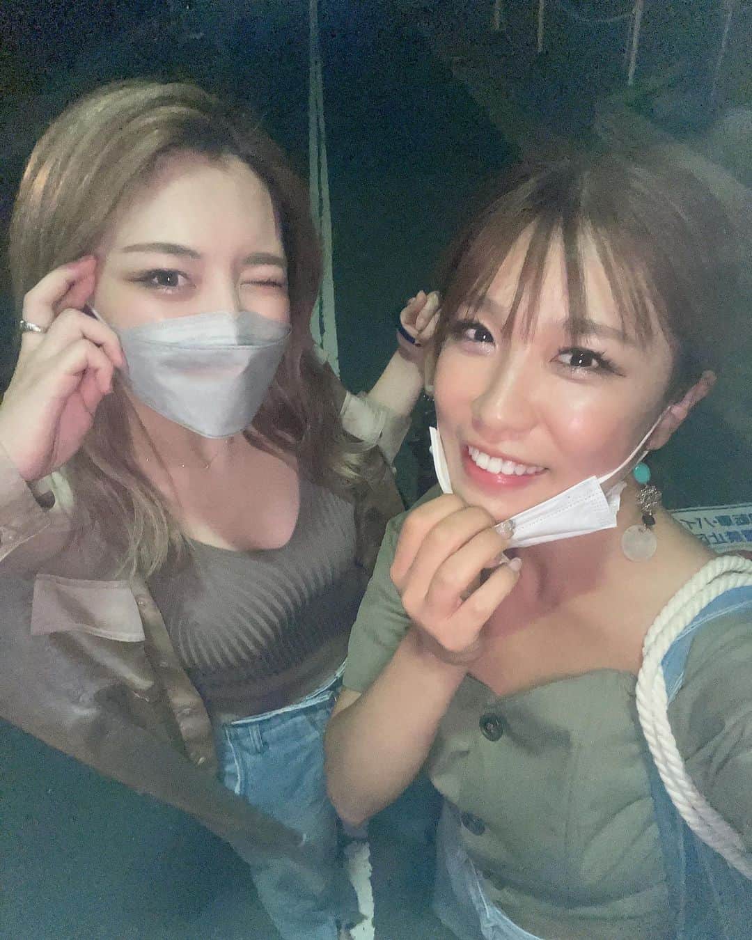 りかのインスタグラム：「見知らぬ土地でそろそろ寂しくなってきた頃かな🐣.  でも次期に名古屋の方が楽しくなって、東京なんて帰ってきたくなくなってるような気がする😂  GO！セナ！笑  #diet　#instagood #dancer #showgirl #selfie #love  #show #club #japan #girls #followme #tbt #smile  #likeforlikes #ハイトーン　#ブリーチヘア　#まつぱ　#独身　#アラサー　#Japan #ファッション #burlesque」