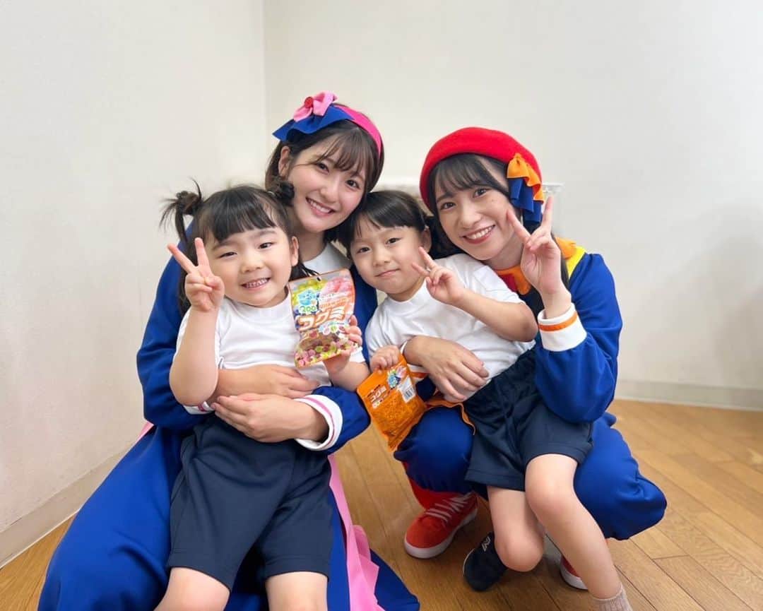 加藤一華のインスタグラム：「. ゆうひなたチャンネルとのコラボ💖 オフショット大公開🥳🥳  ほんっっとに可愛いで溢れた映像が YouTubeにアップされております・・🥹  前から私たちも ゆうひなたチャンネルを知っていたから 小さい頃からボンボンアカデミーを 見てくれてると聞いたときは感動🥹🥹✨  会える日をずーっと楽しみにしてました😳  ゆうひないちかちゃんには 当日まで内緒のサプライズ🤫  それぞれのチャンネルに ⭐️サプライズ登場どっきり ⭐️スライム食べちゃったどっきり ⭐️「ゴーゴーゴー」コラボ が公開中です🌈  ダンスもばっちりだったし、 毎日踊ってくれてた練習のたまもの💃  何するにも興味深々なふたり！ 変顔対決で仲良くなりました🤣😘 ずっとぎゅーっとしてくれて 幸せいっぱいな1日だったなぁ☺️  ダブルいちかコラボできたのも 個人的には胸熱だったんですが いちかちゃんは「？」でした👶🏻 (そりゃそうだ🤣)  つぎはいちかちゃんも 一緒にダンスできるかな☺️🤍  ゆうひなたファミリー🕊 すてきな時間をありがとうございました🌟  また遊びましょー！！！😆🌈  #ゆうひなた #ゆうひなたチャンネル  #いちなる #いちなるTV #ボンボンアカデミー #可愛いの大渋滞」