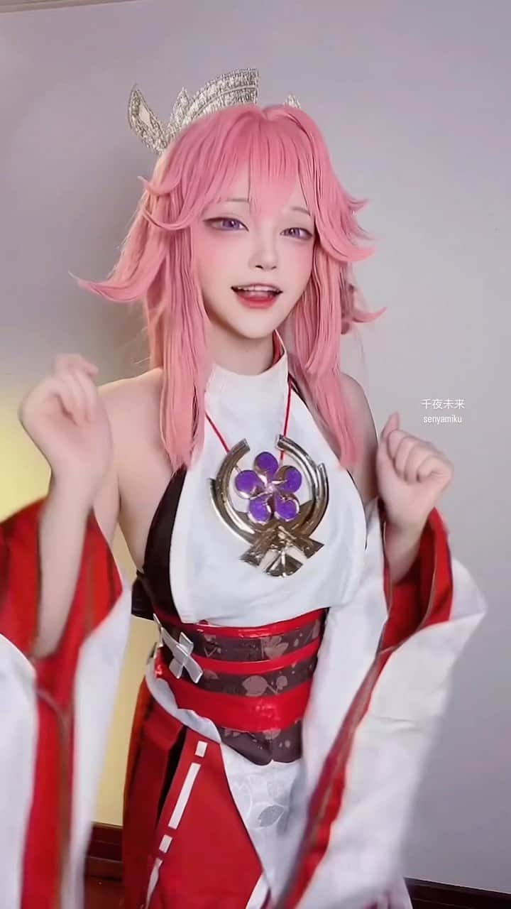 千夜未来のインスタグラム：「叮叮当当🔔 #genshinimpact #yaemiko」