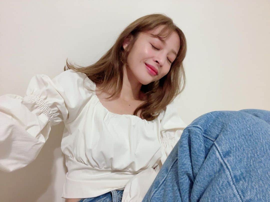 神部美咲のインスタグラム：「前髪伸びた。」