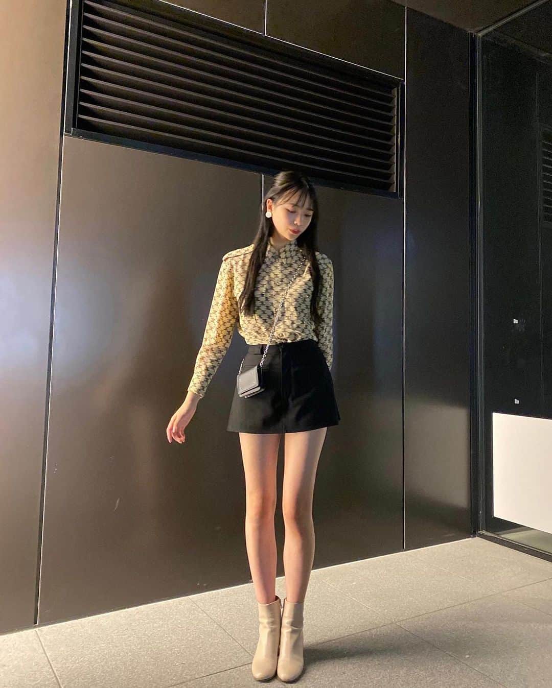 麻生果恩のインスタグラム：「昨日のお洋服🍂  全部お気に入りの物たち〜☺︎ そして最近涼しくて嬉しい♡」