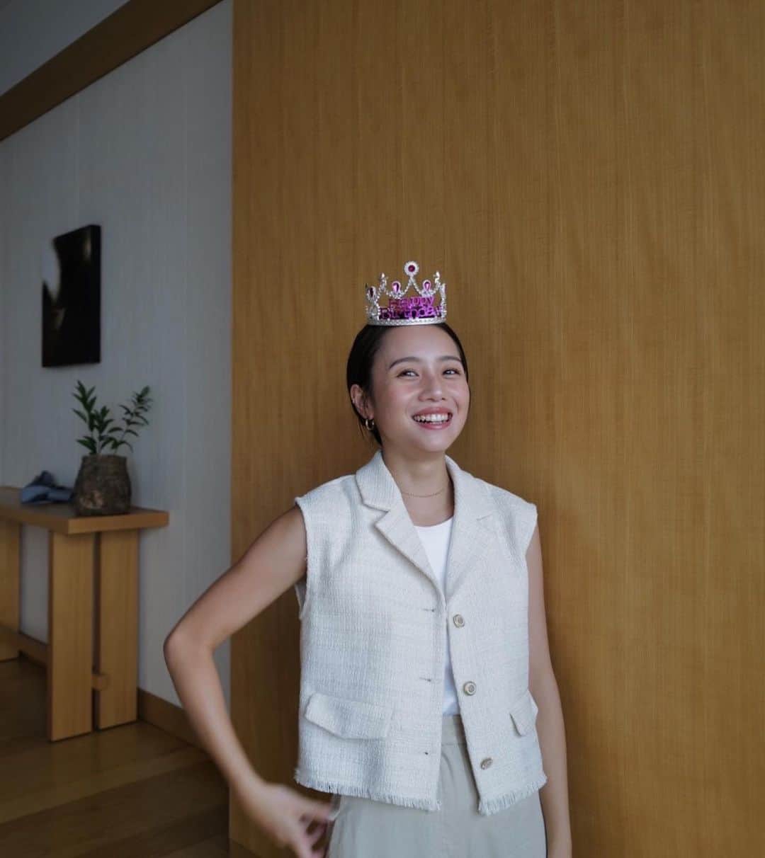 のインスタグラム：「大好きなせいかさんが今年もお祝いしてくれたよ🥂✨  写真でわかるよね、嬉しさと楽しさが🤣  年々大人になっていくよね〜って ゆっくりホテルで過ごした日☺️  2度目のアマンもせいかさんと♡ 素敵な誕生日にしてくれて本当にありがとうございます🫶🏻  近くにいて本当に自分もこんなに素敵な人にならないとって頑張ろうって思わせてくれる存在で 尊敬もできる友人。  今年もよろしくです🌙  お祝いしてくれた様子は、せいかさんのYouTubeで VLOGがあがっているので、ぜひそちらをチェックしてね🎞  またどこかリフレッシュに行きましょう🍃  写真いいのが沢山で、選びきれなかったからまた更新する♡  #birthday」