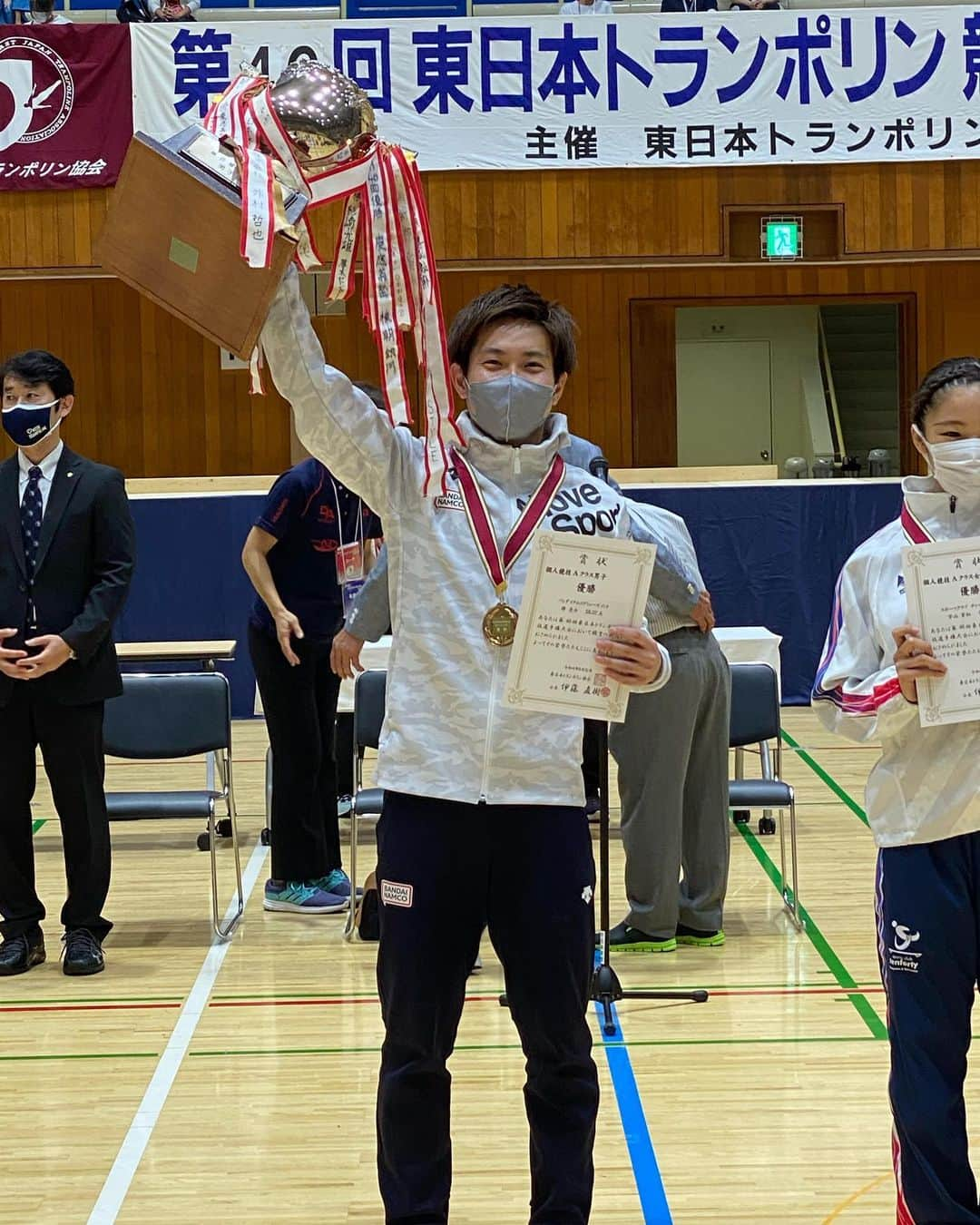 伊藤正樹のインスタグラム：「3年ぶり開催の東日本トランポリン大会でコーチをしている 堺亮介がやっと優勝しました🏆  ずっと結果が出てなかっただけにこれをはずみに上がって行きたい！  沢山の応援ありがとうございました😊」