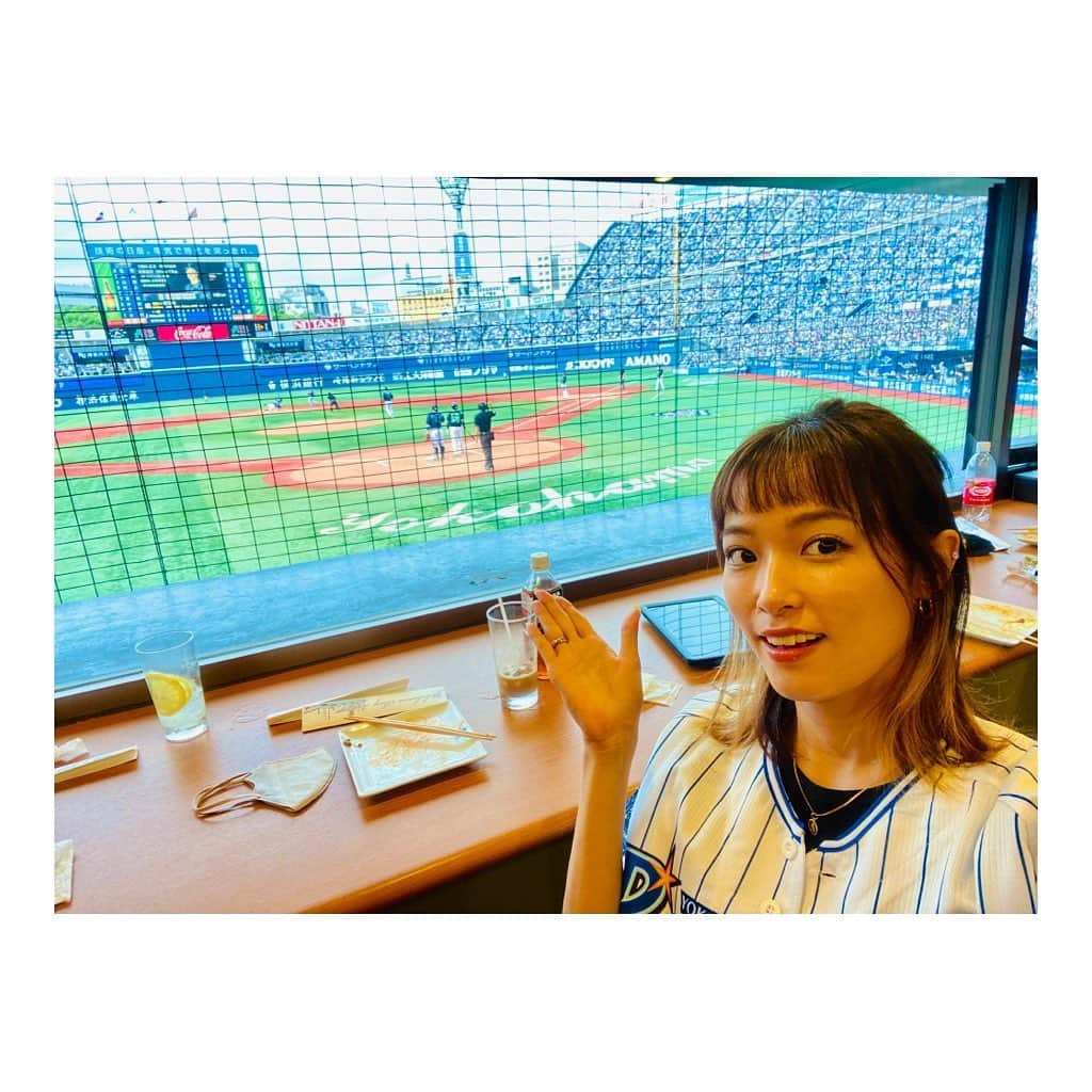 中山こころのインスタグラム：「初めての球場で 初めての野球観戦⚾  小沢さんの始球式にYouTubeでお邪魔してきましたん！」