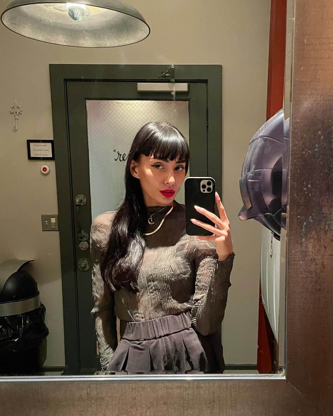 Janice Griffithさんのインスタグラム写真 - (Janice GriffithInstagram)「only mirror selfies 🫒」9月12日 11時36分 - rejaniced