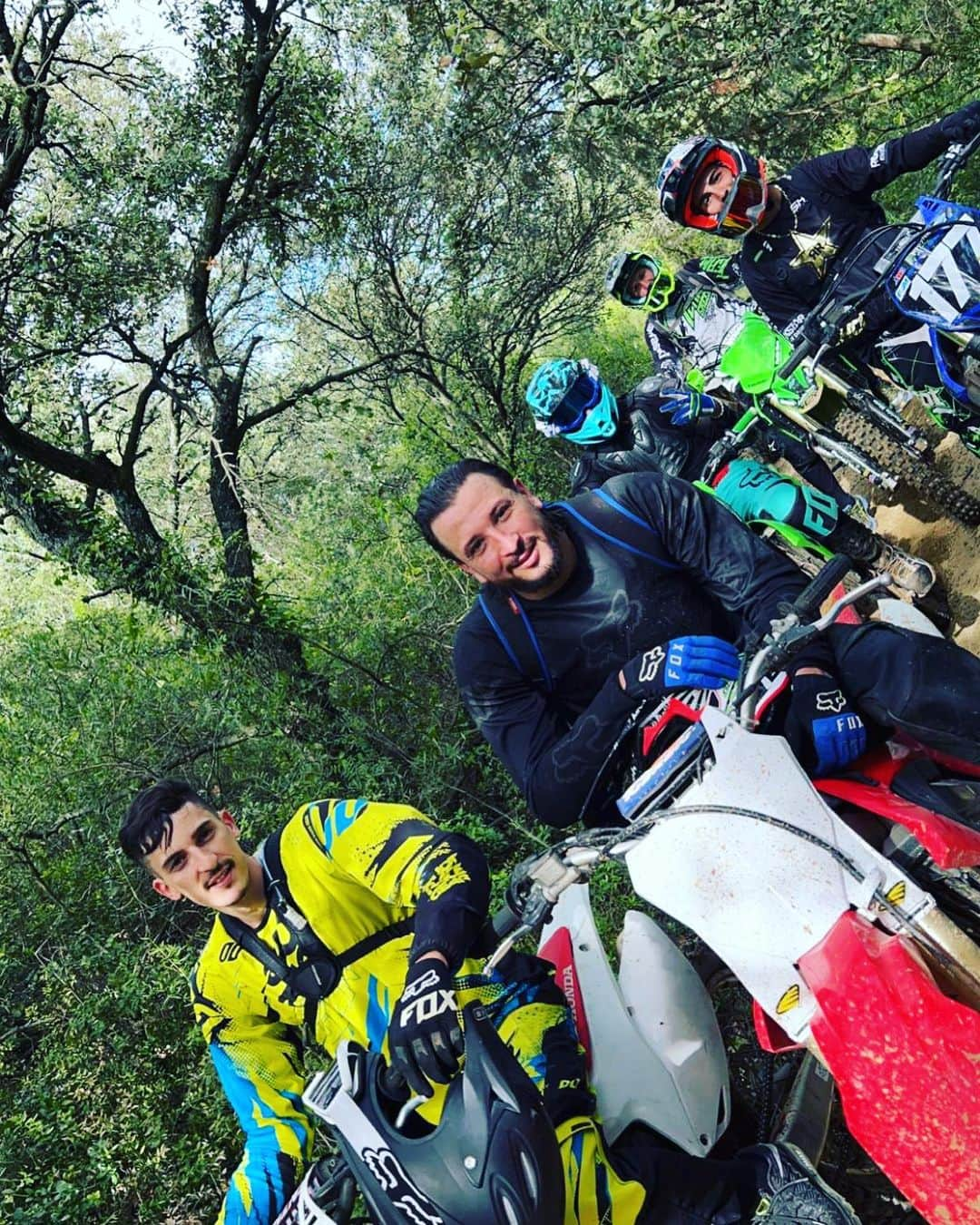 ナビル・ギラスさんのインスタグラム写真 - (ナビル・ギラスInstagram)「#motocross #family #balade」9月12日 3時17分 - nabil_ghilas_officiel