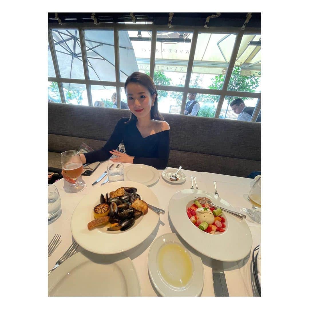 のインスタグラム：「夫の誕生日を家族でお祝いしました🥂🎂  #london #londonlife  #birthday」
