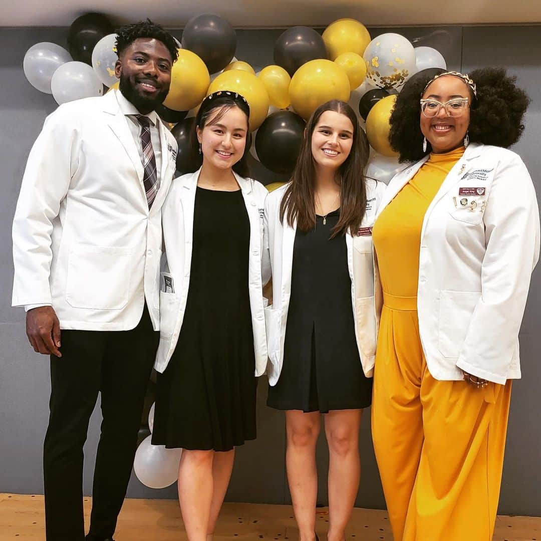 ミコ・フォガティさんのインスタグラム写真 - (ミコ・フォガティInstagram)「Added a new piece to my wardrobe 🥼 It is an honor to be receiving my white coat but also a reminder of all the hard work ahead. I hope to become a confident, respectful, knowledgeable, and empathetic doctor. 🤍This event was extra special as I was able to address the audience and faculty on behalf of my class as the Class President. Thank you to everyone for all your continued support throughout my journey! ❤️🩺⚕️👩🏻‍⚕️🩻」9月12日 6時09分 - mikofogarty