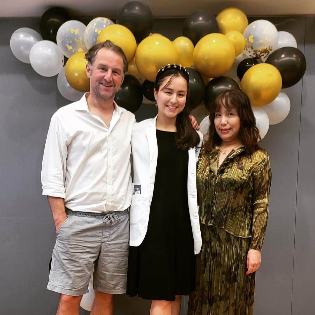 ミコ・フォガティさんのインスタグラム写真 - (ミコ・フォガティInstagram)「Added a new piece to my wardrobe 🥼 It is an honor to be receiving my white coat but also a reminder of all the hard work ahead. I hope to become a confident, respectful, knowledgeable, and empathetic doctor. 🤍This event was extra special as I was able to address the audience and faculty on behalf of my class as the Class President. Thank you to everyone for all your continued support throughout my journey! ❤️🩺⚕️👩🏻‍⚕️🩻」9月12日 6時09分 - mikofogarty