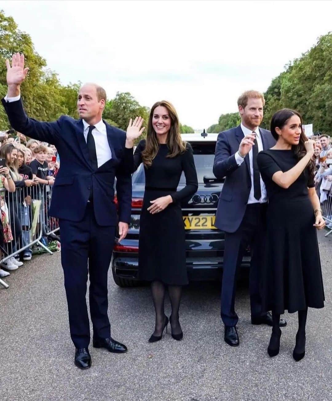 のインスタグラム：「May God reunite this family again. ||| Que Deus reúna essa família de novo, principalmente os irmãos. ❤️」