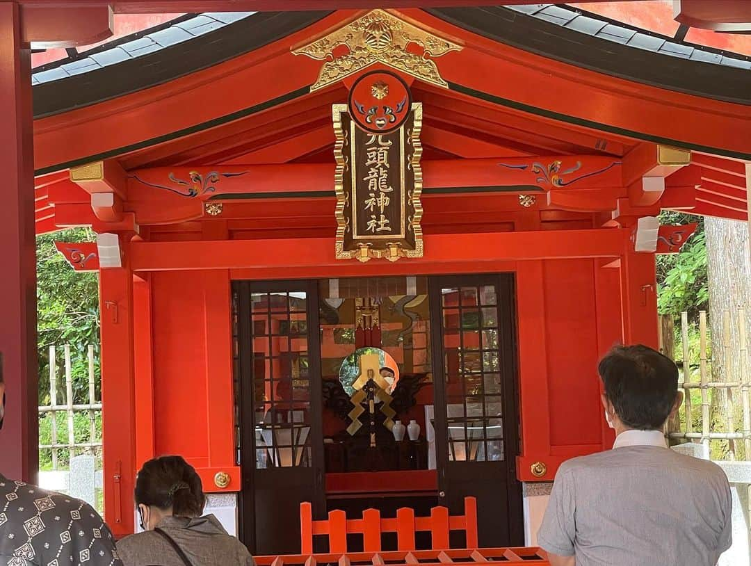 片岡かずささんのインスタグラム写真 - (片岡かずさInstagram)「#箱根神社  #九頭龍神社  目当ての旅🥰  ひとりの時間が大事な私にとって最高の時間だった🤍  次はどこにいこうかな✈️」9月12日 19時49分 - k03zusa