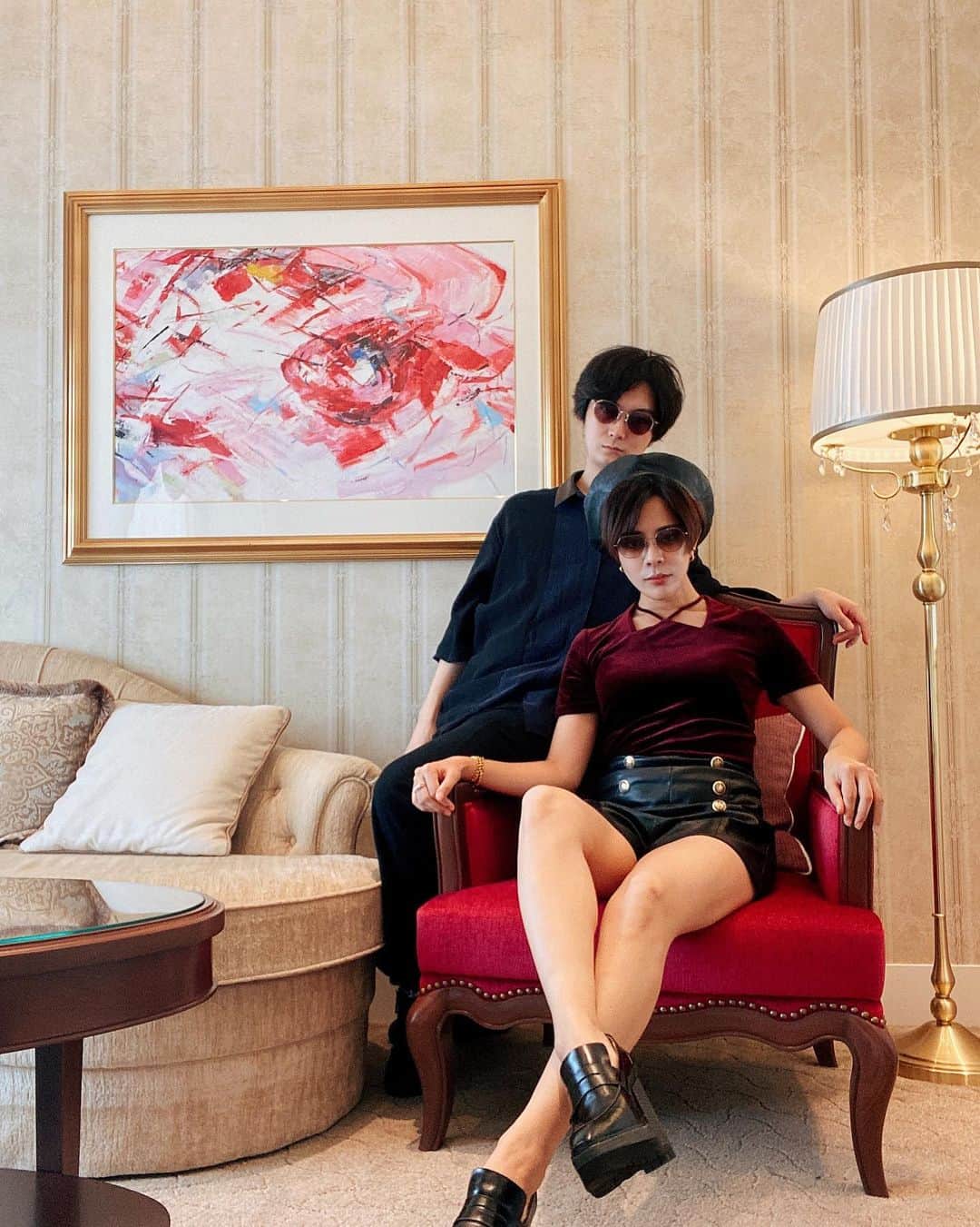 篠原かをりのインスタグラム：「宝塚にHiGH&LOWを観に行ってた 本当に好きな演目になった！！！ 新しい宝塚ホテルも泊まれた🫶  #宝塚ホテル #宝塚 #ハイロー」