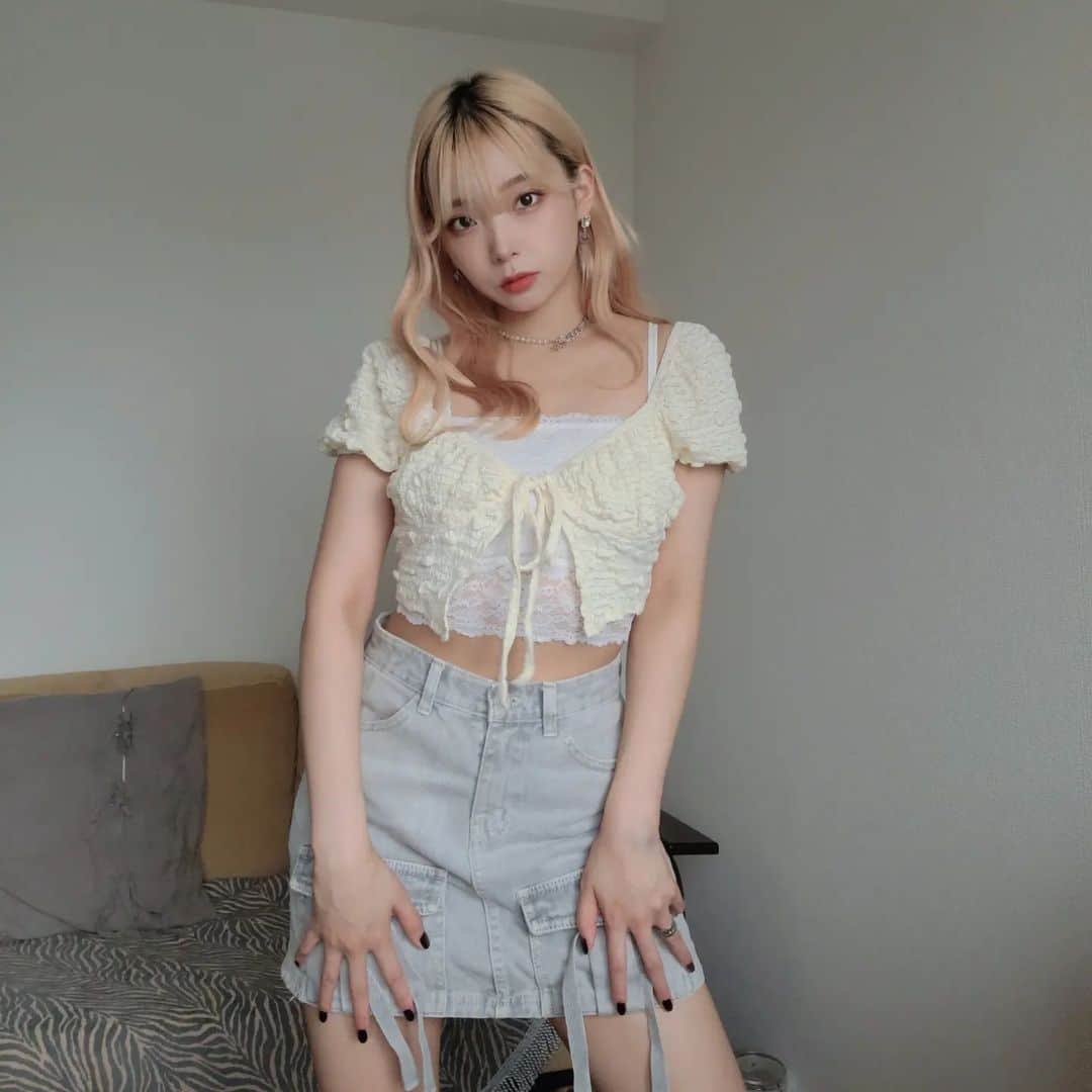 のインスタグラム：「😐😐😐👟😈 夏まだ続いてほしい🤮  tops : @shein_japan  botom : @sculptor_jp  shoes : @grounds.official   #mam_ootd#outfit#japanesestreetfashion」
