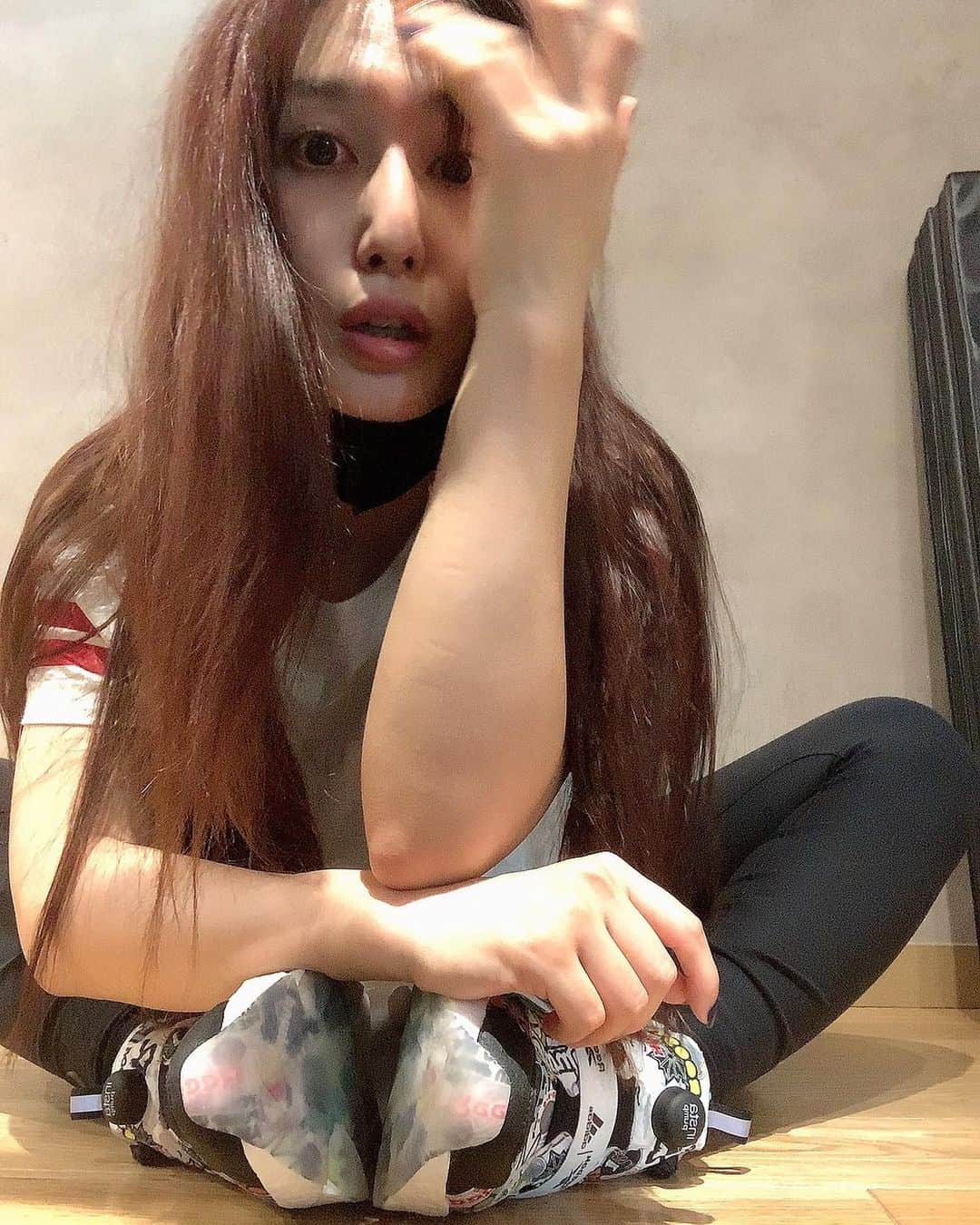 古川いおりのインスタグラム：「今日も頑張ってきたよ✌️✨✨ 久しぶりのトレーニングだったからかハムさんがまだ筋肉痛だったので背中、肩のトレーニングしてきました✨✨✨  上半身も奥が深くて難しくて でも楽しい😊💗💗💗 永遠に得意になることはないけど これからも引き続き頑張ります✨✨✨  今回もありがとうございます🙇‍♀️」