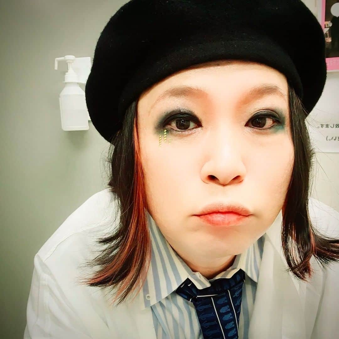 O-JIROのインスタグラム：「2022.09.10-09.11　無事にLV50をお祝いしてもらいました！みんなありがとう～！さらに10年ぶっ飛ばして生きたいと思います！」