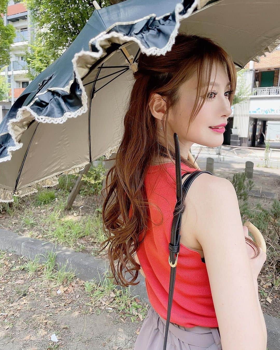 のインスタグラム：「そろそろ本格的に夏が 終わっちゃうね🌺 . how was ur summer? . 夏天今年就快要结束了呢🍧 . #相沢みなみ」