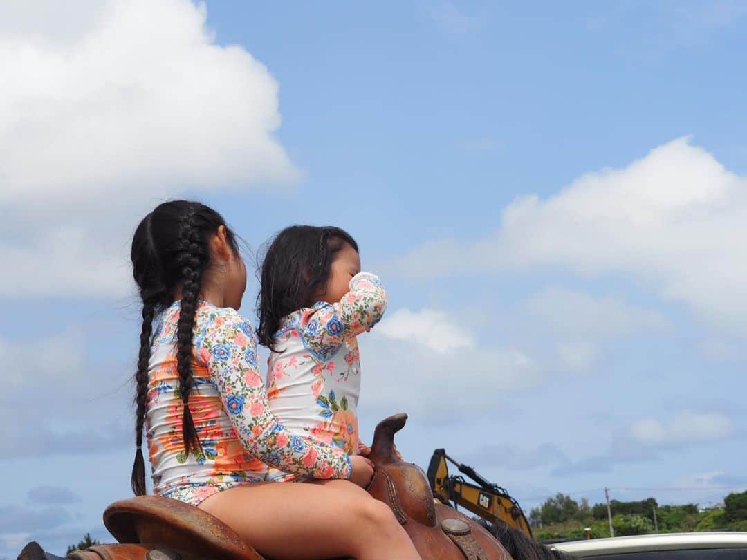 林真唯のインスタグラム：「もう5ヶ月も前だけど😝 次女が3歳に💕 なんでもお姉ちゃんと一緒が良くて いつも一番が良くて 毎日やりたい放題の次女🤪 よく喋るから会話も楽しくて 毎日ビックリさせられるww Happy birthday my little baby♡♡♡  #latergram  #3rdbirthday」