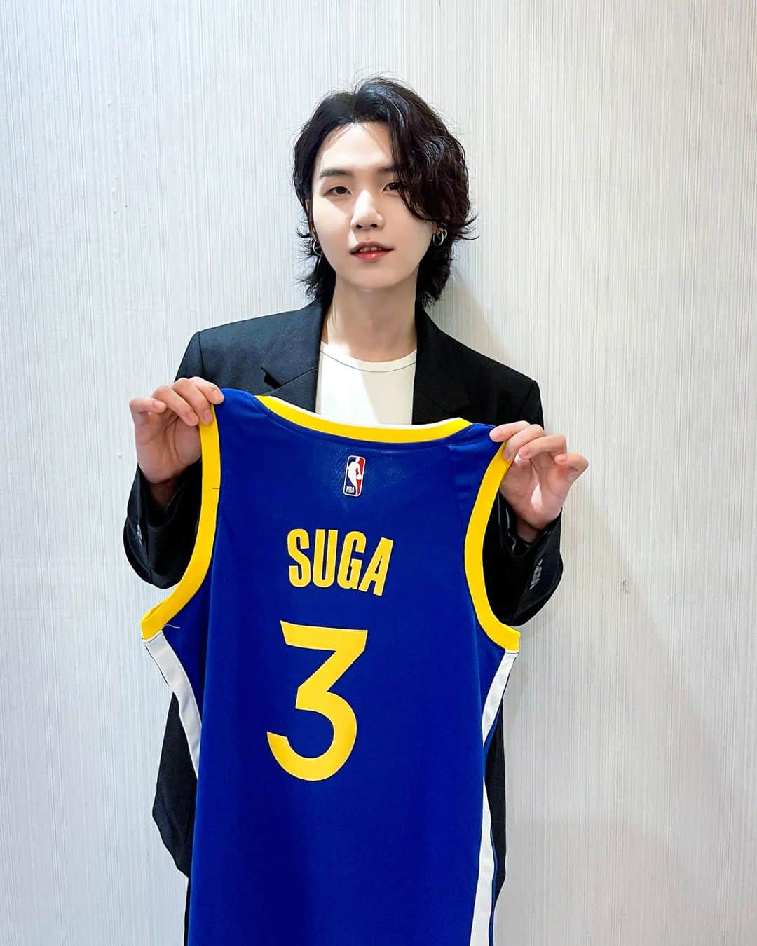 SUGAさんのインスタグラム写真 - (SUGAInstagram)「🏀🏆」9月27日 12時33分 - agustd