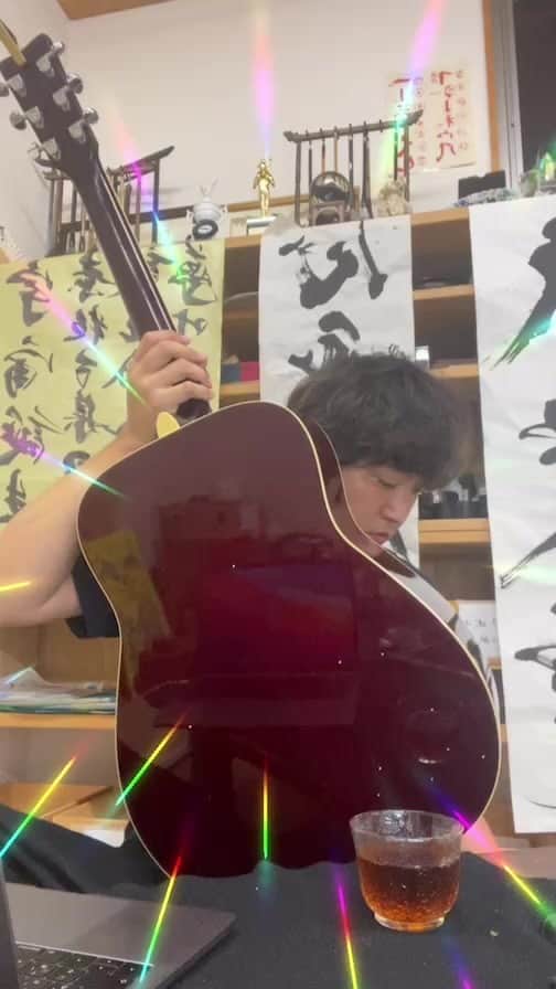武田双雲のインスタグラム：「歌うだけの双雲 チャゲアス、ミスチルメドレー」