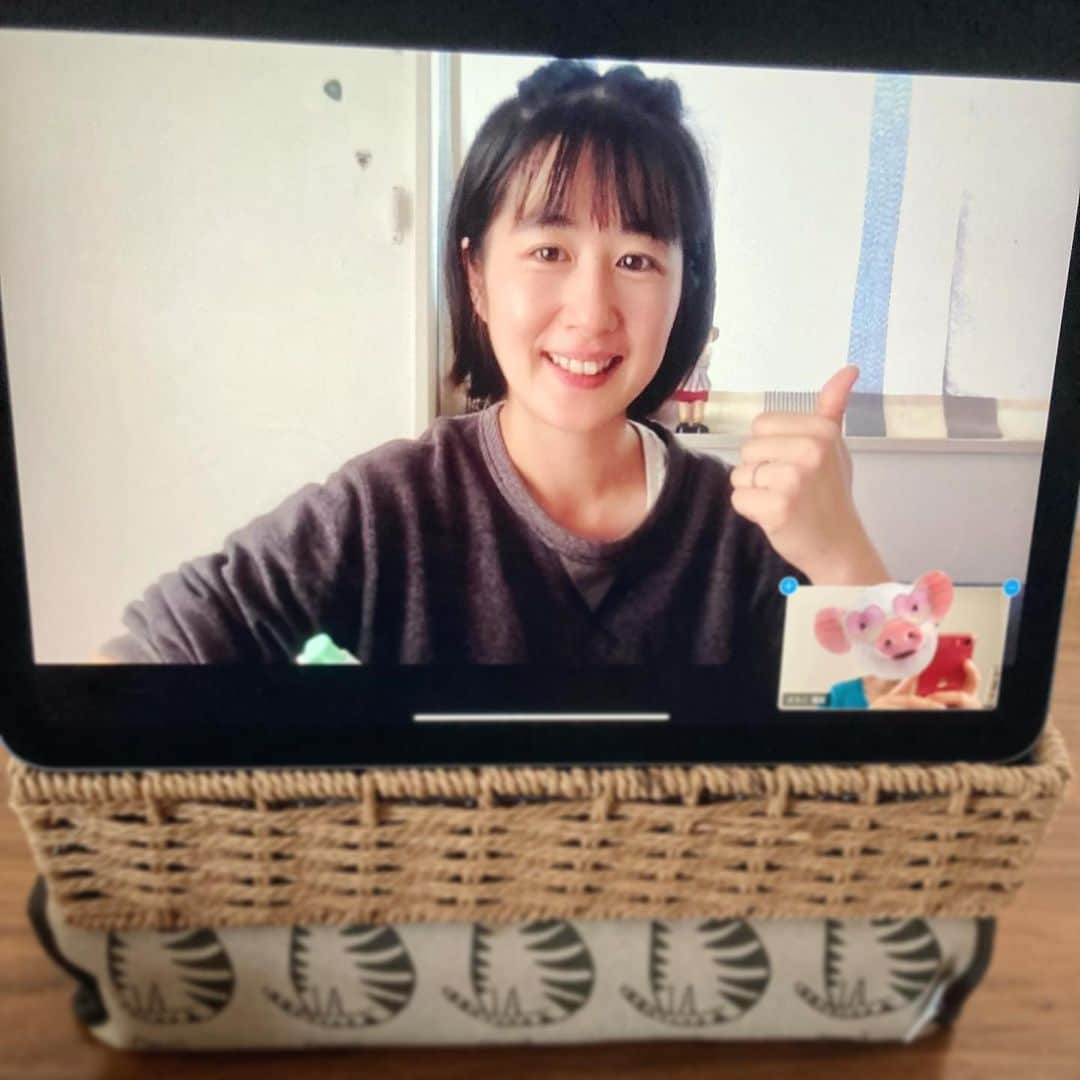 さちこさんのインスタグラム写真 - (さちこInstagram)「zoomでYouTube動画の打ち合わせでした💻🍭 『飴ちゃんトレーニングroom』チャンネル、今月後半にもう一本動画公開予定です🍬 感想やご意見、コメントやイイネなどもお待ちしております〜！一緒にトレーニング頑張りましょう✨ レッツ飴トレ〜🍬 (寝起きすぎてワイプの顔をお見せできなかったスタッフさちこより)  #飴ちゃん #トレーニング #ダイエット #痩せる習慣 #痩せる #筋トレ女子 #youtuber #youtubechannel #YouTube」9月13日 14時56分 - sachi0210ko