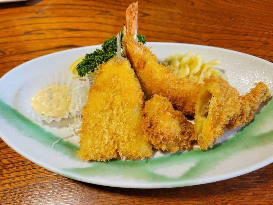 へんな魚おじさんさんのインスタグラム写真 - (へんな魚おじさんInstagram)「久しぶりのかねだいさんでお食事‼️新作のヒラメのカルパッチョも食べました❗みんな旨かったよ‼️」9月13日 13時41分 - _sakana_ojisan