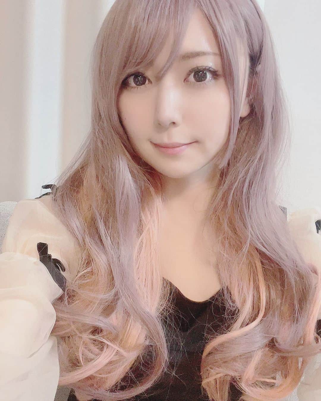 東城りおのインスタグラム：「#LocoLocoModel さんのウィッグ」