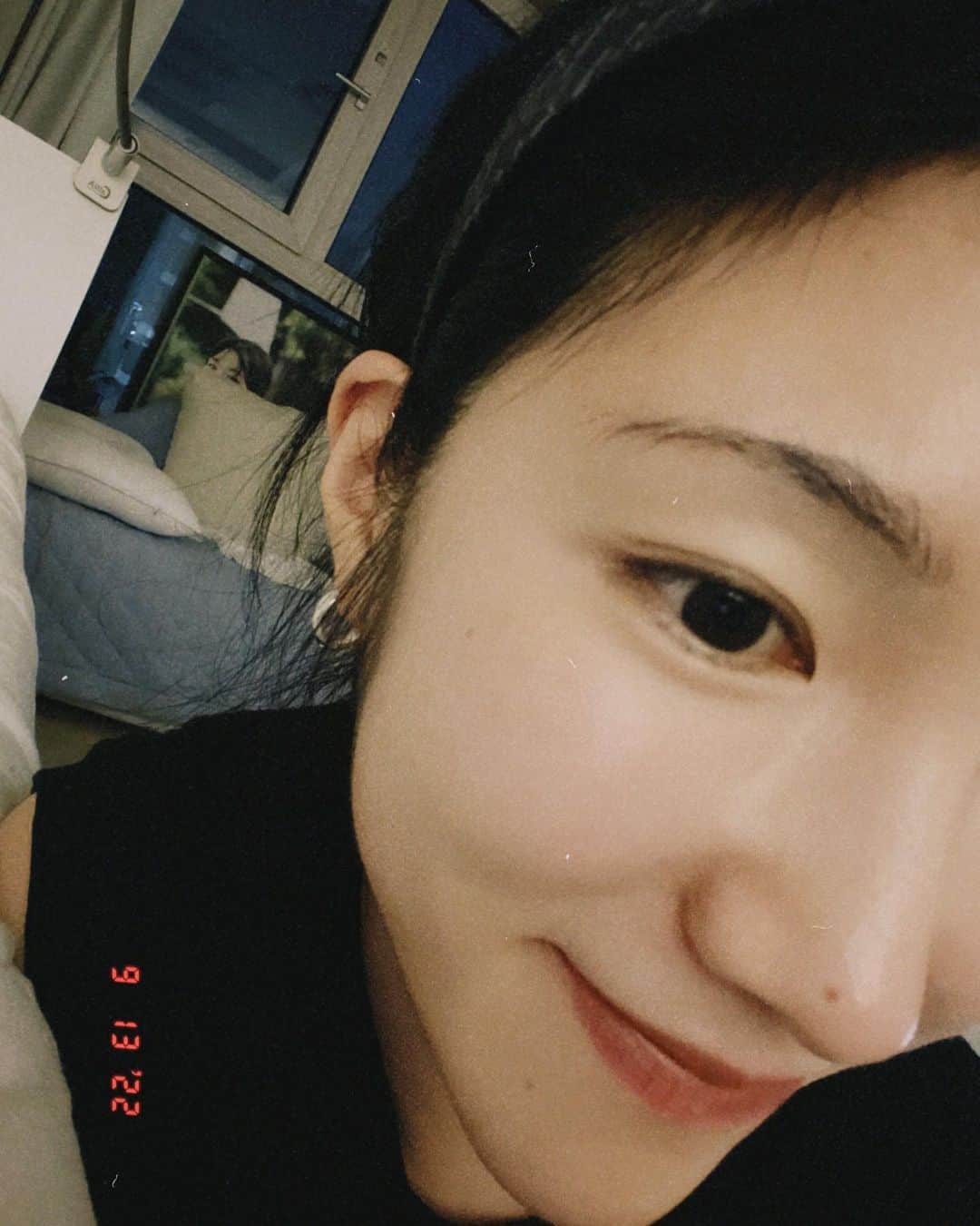 ジエンのインスタグラム：「이제 여름도 안녕 🤲🏻🏕⛺️」