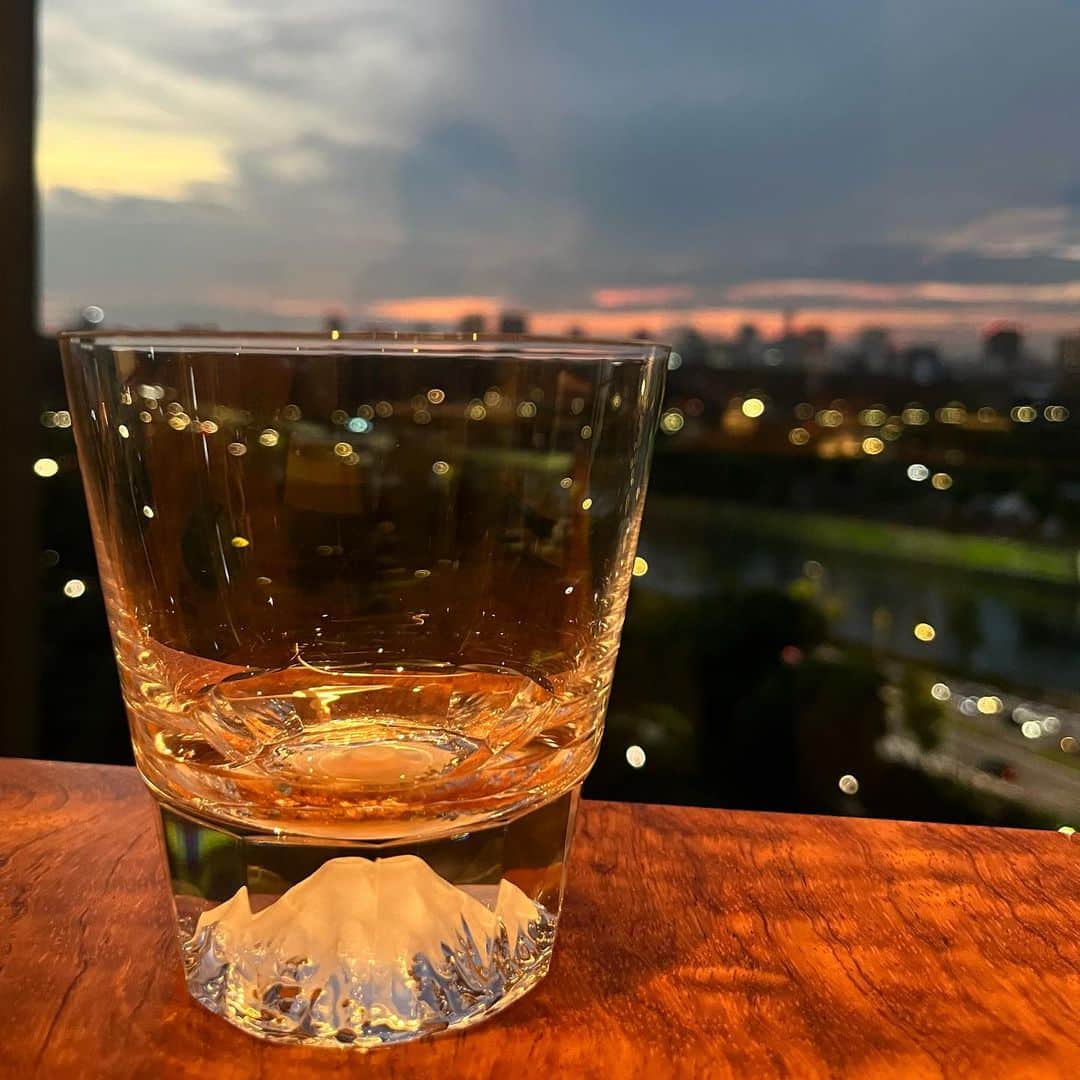 馬場典子さんのインスタグラム写真 - (馬場典子Instagram)「グラスの底の#富士山  #馬場典子 #ばばちゃんネル」9月13日 21時10分 - baba_channel