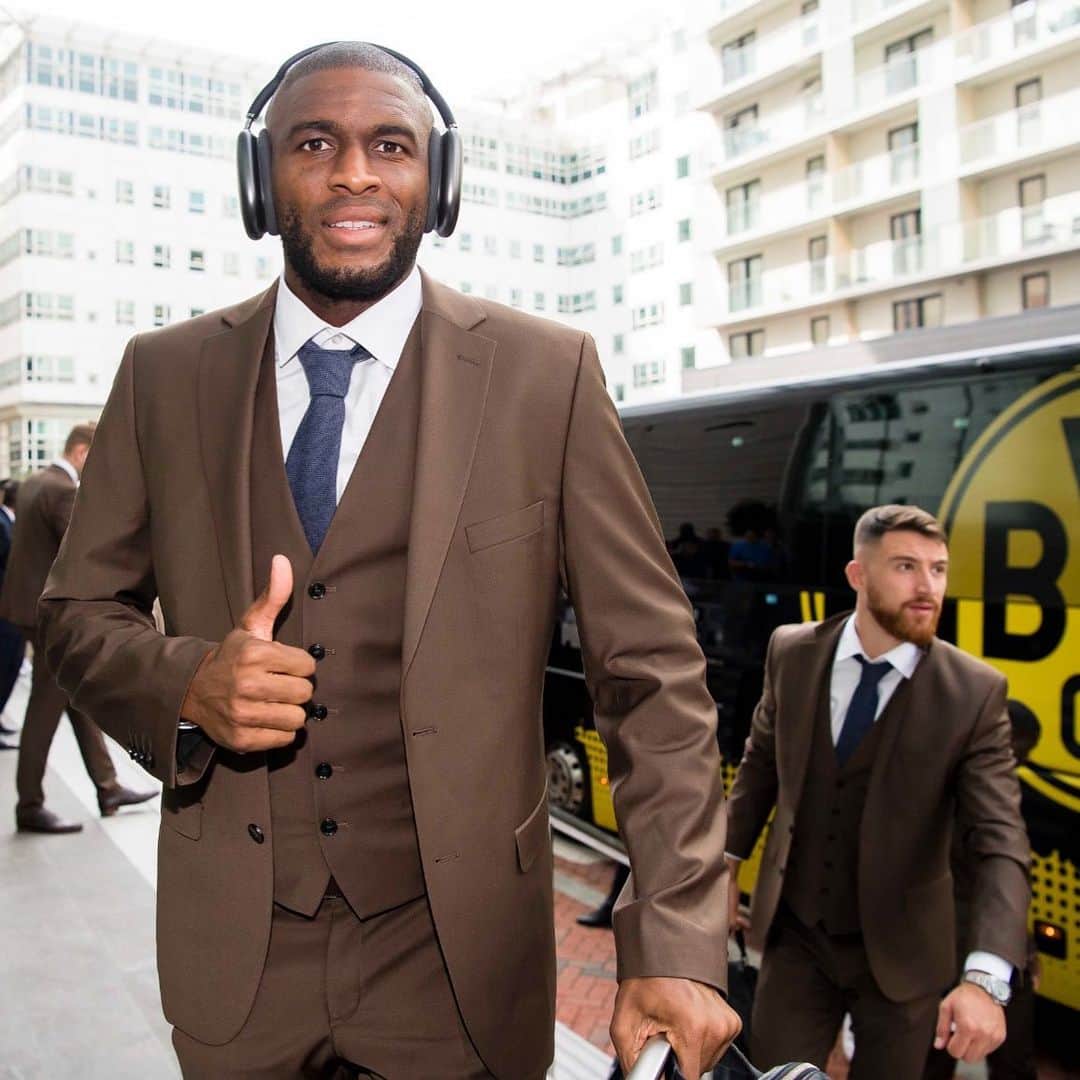 のインスタグラム：「Erste #UCL-Reise ✅👍🏾  @championsleague」
