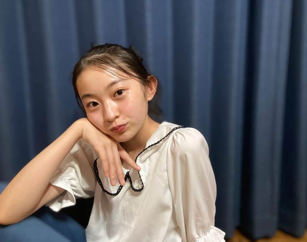 Ayamiさんのインスタグラム写真 - (AyamiInstagram)「. レッスンでカラー診断をしました︎☺︎ ブルベサマーでした🌴☀️  気になってたから知れて嬉しい   #アヤミ」9月13日 23時07分 - ayami__0629