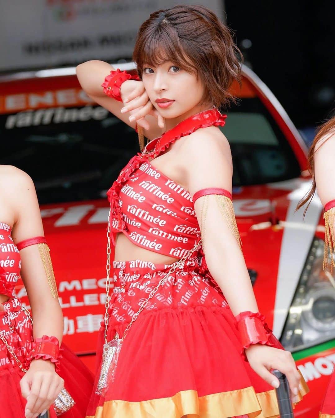 のインスタグラム：「日本レースクイーン大賞🏆 コスチューム部門  私が所属する #raffineelady #ZENTsweeties 共にファイナルステージに進出しました🥳🎉  ２年連続の早着替えにも気合いがはいります💪  ファイナルステージの投票は明日から10日間です！ グランプリ目指して一緒にがんばりましょー！！💪  #モータースポーツ #ラフィーネレディ #raffineelady  #raffinee_racing #orientalbio_race #コスチューム #日本レースクイーン大賞   定期プロフィール🥀  #くびれ 55cm #おしり 1m #砂時計くびれ  #レースクイーン #グラビアアイドル  #骨格ストレート 元 #美容部員 #ショートカット #instagood #japanesegirl #藤井マリー」