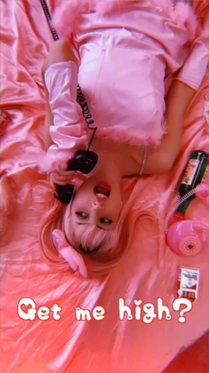 のインスタグラム：「4 more days till Hit me BACK!!! #newmusic #citypop #kawaii #retroaesthetic #japanesemusic #jpop #citypopmusic #japaneserap #waifu #reels #explore」
