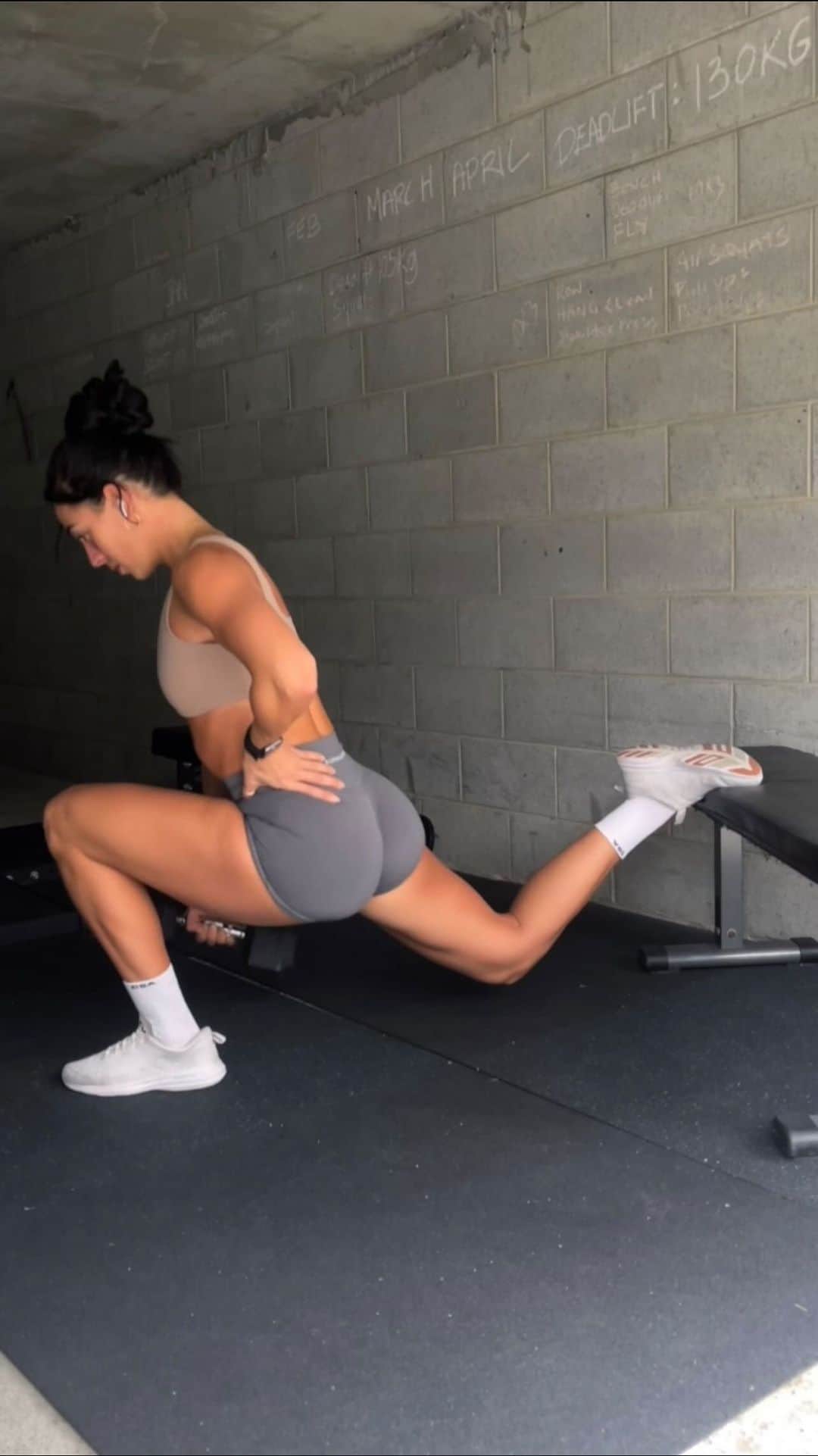 Danielle Robertsonのインスタグラム：「As you can see, I’ve been frequenting the Gainz Dungeon as of late and there’s usually 3 reasons I train here:   1. I have my period and I’m already exhausted enough so don’t want to go to the gym… or anywhere  2. I have a super busy day (which is like a regular busy day but you have to wear a cape everywhere you go) and it’s more convenient for me to train in my home gym. 3. I just want to do a really good session because the Gainz Dungeon reigns supreme how dare you doubt it for a second.   Anyway… this session was a product of all the above points (cape not pictured)   This is a Dat Booty dumbbell program workout (minus frog pumps, if you have time for frog pumps be my guest - I did actually film them but it looks like I was aggressively thrusting the dumbbell and it felt inappropriate without first buying it a drink). I substituted DB Hip Thrusts for Barbell Hip Thrusts simply because it was there and you know WHY NOT, live a little.  I find that when I’m feeling unmotivated or my mind is elsewhere the best thing to do is follow a structured workout. The less you have to think when you’re feeling this way - the better. Plus you’re unlikely to push yourself. Show me a tired, unmotivated person who’s deciding on their workout and goes “might just fuck myself up with some Bulgarians.” No. Allow me to do that for you.   Anyway, if you would like to GET AMONGST my programs - the link is in my bio  WORKOUT   4 SETS (1 x Warm up set, 3 x Working Sets)  SUPERSET   10 x Pause Hip Thrusts 20 x Seated Abduction   3 SETS   10 x Bulgarian Split Squats (each leg) 20 x Extra Range Side Lying Leg Raises (each side)  2 SETS   12 x Goblet Squats  10 x Supported Single Leg RDLs (each side)」