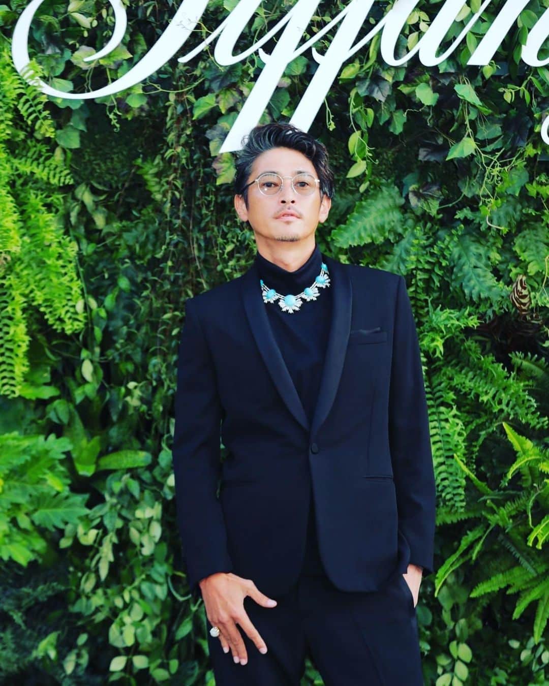窪塚洋介のインスタグラム：「@tiffanyandco  最新ハイジュエリーコレクション 『ブルー ブック 2022：ボタニカ』 日本でもお披露目✨✨✨  紛れもなく、 この人生でつけたことのある中で最高級の一品。 石のチカラ頂きました。  #TiffanyBotanica  stylist// @mitershinichi costume// @ysl hairmake// @botanica_mh_shuji」