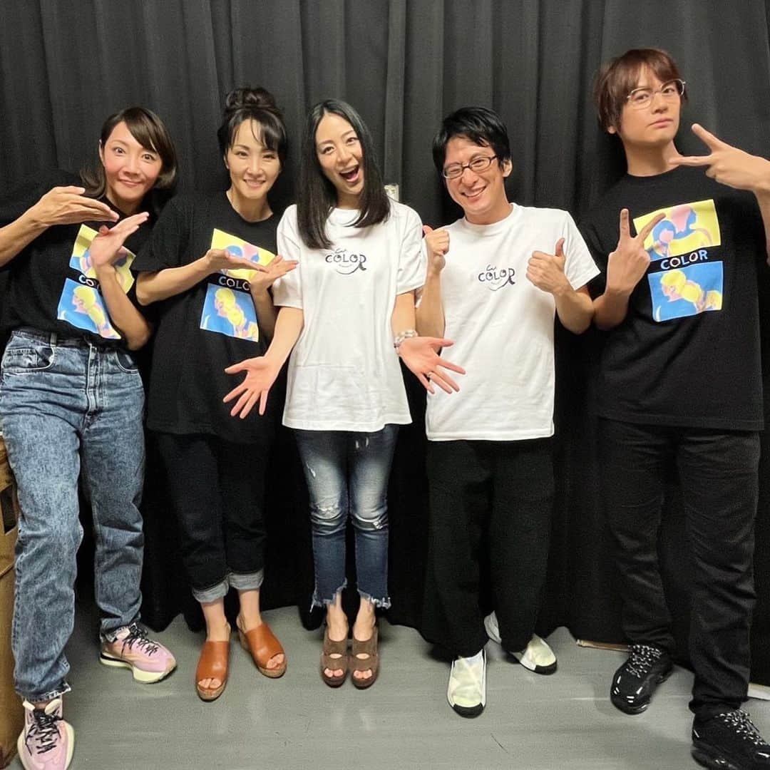 Ka-Naさんのインスタグラム写真 - (Ka-NaInstagram)「I just got back to NY from Japan! I had been there for a musical that I composed music :) The musical is so amazing, and I really appreciate to have this opportunity. I learned a lot from that, and I had so much fun to work for that. If you are in Japan, please go to see the show! You won’t regret it ;)  本当に楽しかったー！！！ 原作者の坪倉優介さんにもお会い出来て、幸せな一時でした♪ ぜひ、ミュージカル観に行ってくださいねー( ´ ▽ ` )ﾉ  新作オリジナルミュージカル「COLOR」  ☆東京公演　9/5(月)〜9/25(日) 新国立劇場　小劇場  ☆大阪公演　9/28(水)〜10/2(日) サンケイホールブリーゼ  ☆名古屋公演　10/9(日)〜10/10(月祝) ウィンクあいち  詳細は下記をご覧ください。  https://horipro-stage.jp/stage/color2022/  #newmusical #color」9月14日 7時14分 - kanajpop