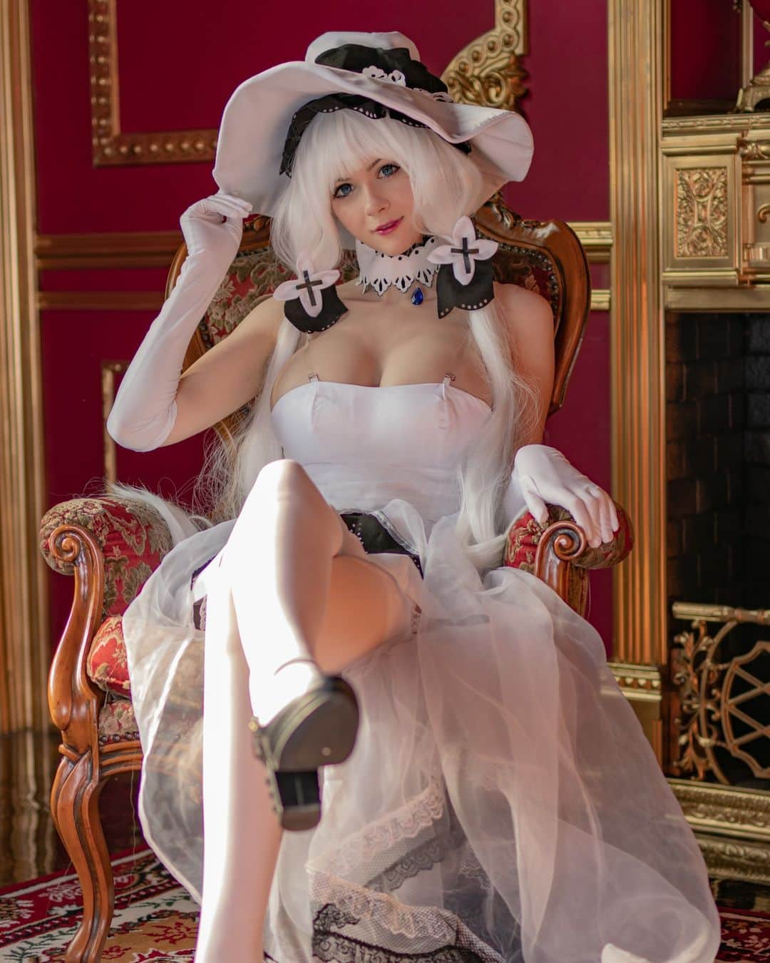 Hirari Ann（ヒラリー アン）のインスタグラム：「Mommy?.... sorry...  #azurlane #cosplaygirl #anime #waifu」
