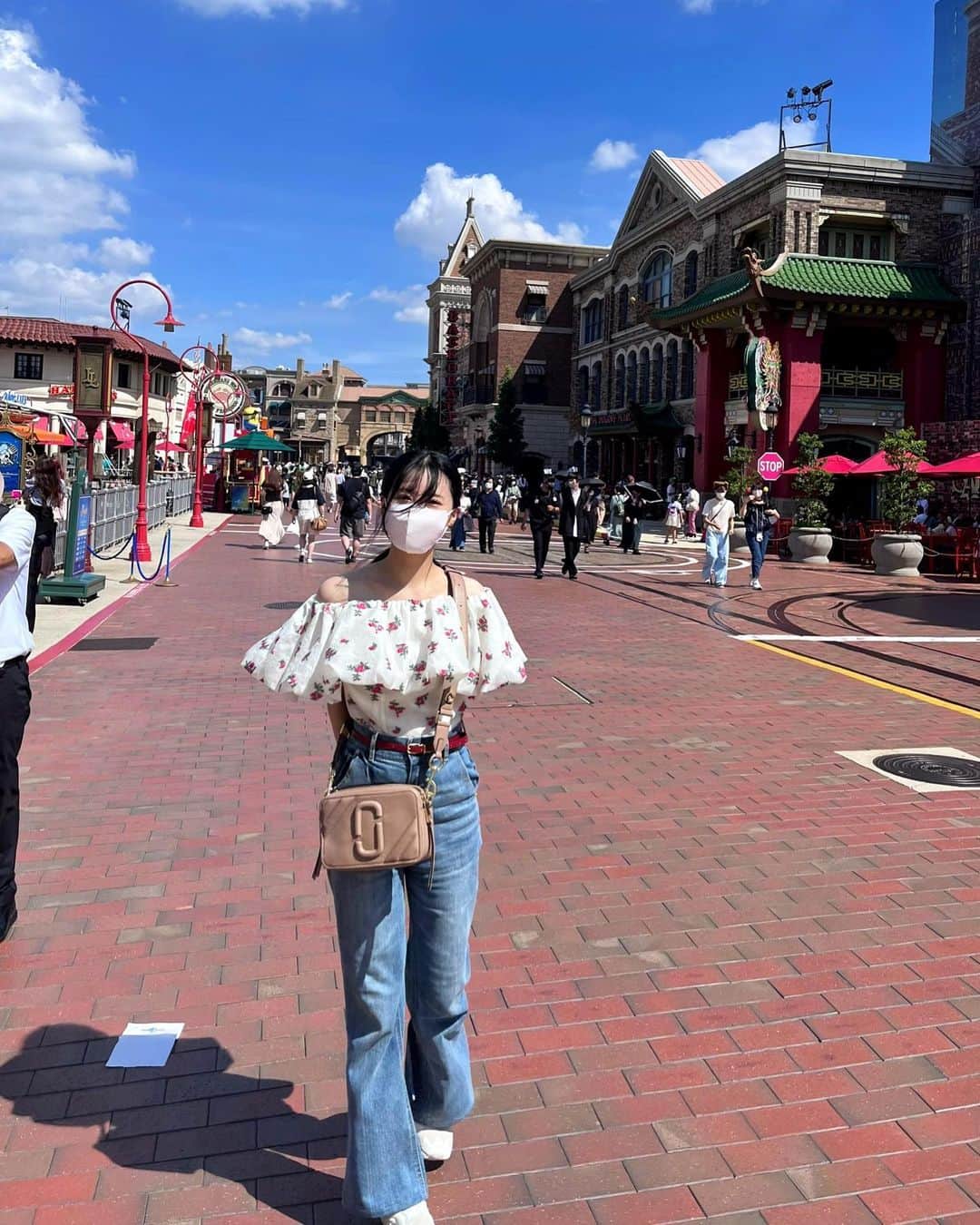 神谷るなのインスタグラム：「灼熱ユニバ  #USJ #ユニバ #いいね」