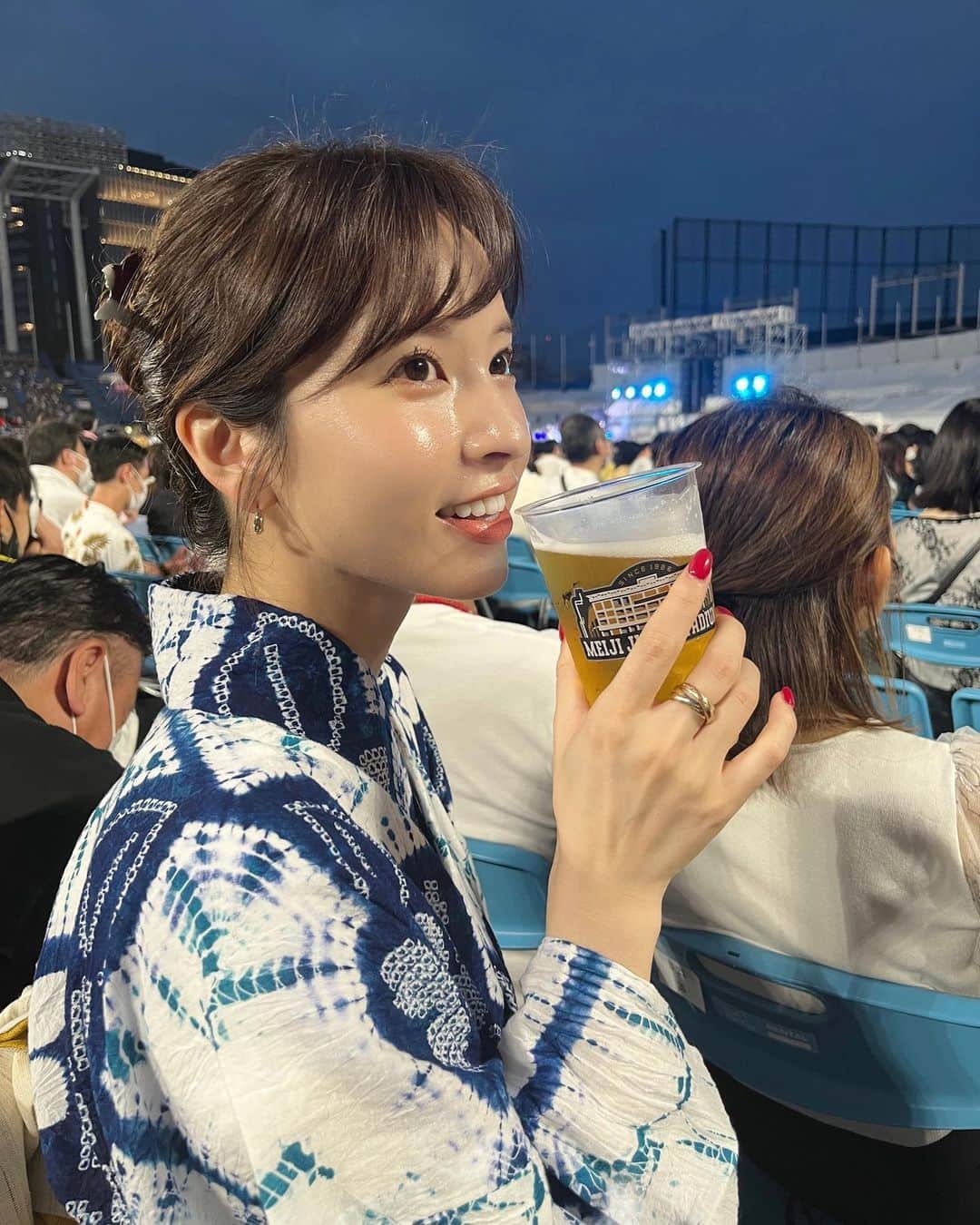 のインスタグラム：「今年はまんまと夏バテしました🎐 秋の気配に心がときめいています。」