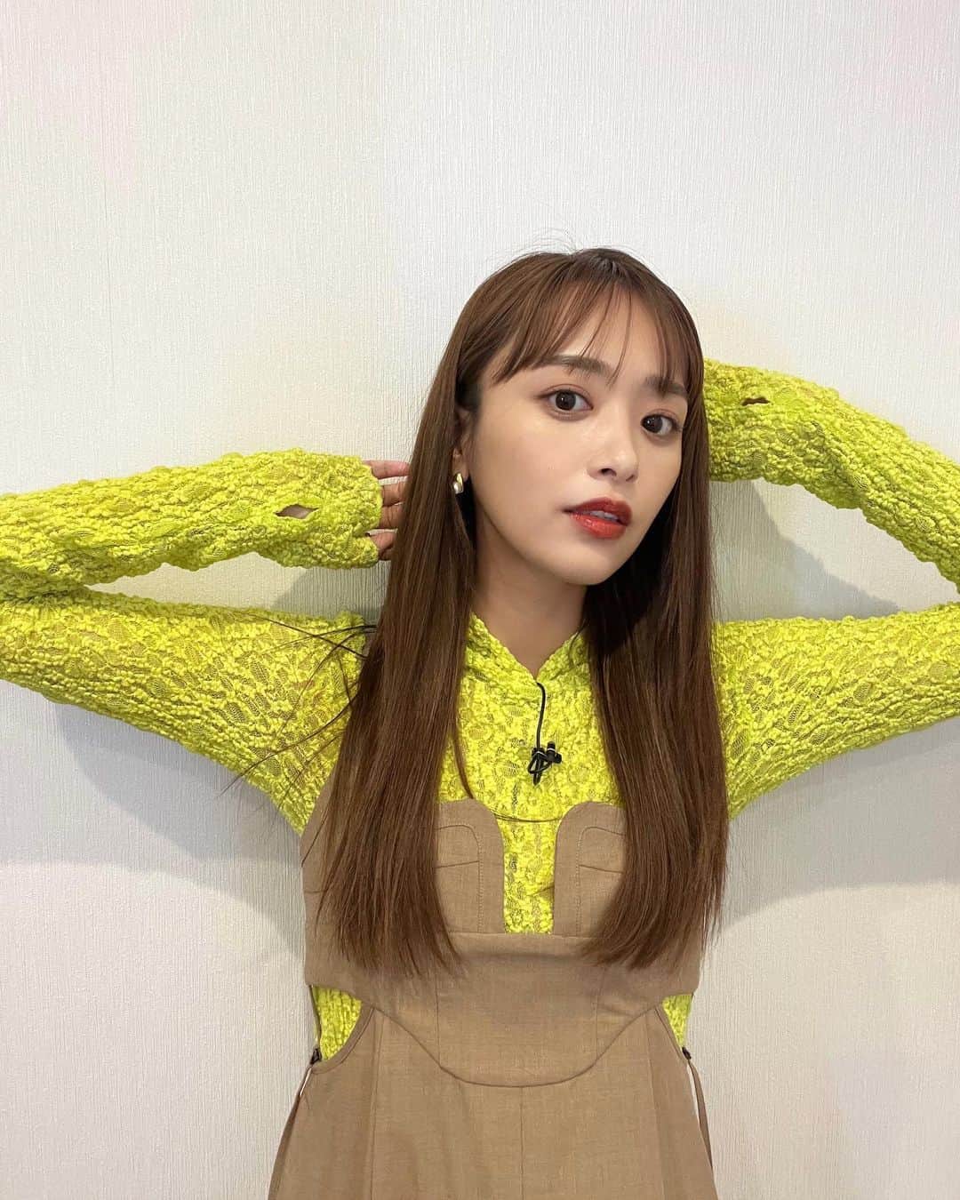 近藤千尋のインスタグラム：「今日もお疲れ様でしたっ☺️❗️  収録メイクはこんな感じです💓 メイクベースは  @dalba_japan の ウォータフル トーンアップ サンクリーム 🥰 自然な素肌感でトーンアップしてくれるので収録終わっても崩れず☺️🤍  ありがたやなアイテムです😗💕  さて、お迎えいってきます❣️ダッシュ！  #ダルバ　#ヴィーガン」