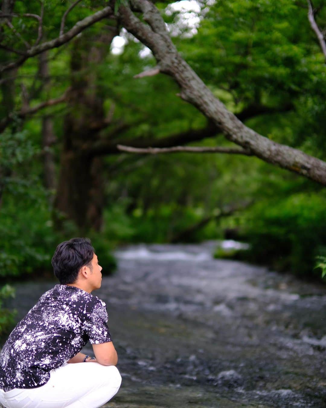 小川泰弘のインスタグラム：「時間があれば自然🌏  #自然 #川 #休日 #スワローズ #小川泰弘 #前回の出会いの答えは鰻屋さんの素敵な家族 #俺と〇〇」