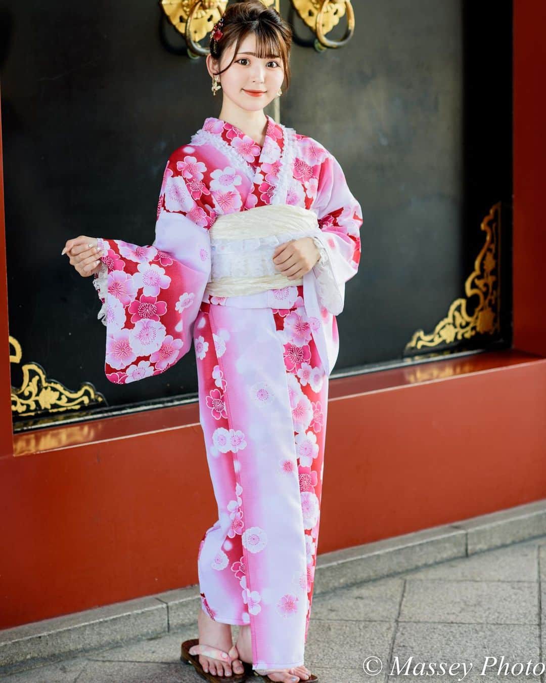 のインスタグラム：「. . . . 浅草寺周辺で撮った写真です。 モデルは、結月ねねちゃんです。 It is a picture taken around Sensoji Temple. Her name is Nene Yuduki. . . #ポートレート #ポートレート女子 #ポートレートモデル #ポートレート撮影 #ポートレート部 #ポートレートモデル撮影 #ポートレイト #ポトレ #被写体 #モデル #被写体モデル #被写体女子 #写真部 #美少女 #写真好きな人と繋がりたい #結月ねね #撮影会モデル #美女図鑑 #portrait #excellent_portraits #girlsphoto #lovers_nippon_portrait #portrait_perfection #portraitphotography #japanesegirl #japanesemodel #tokyogirl #good_portraits_world #모델촬영 #인물사진」