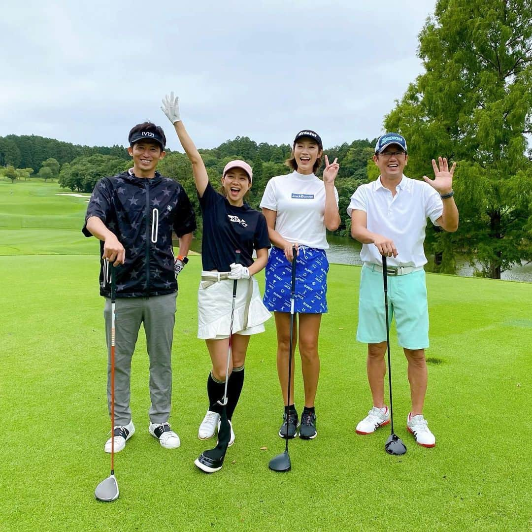 狩野舞子さんのインスタグラム写真 - (狩野舞子Instagram)「・ 先日のゴルフ⛳️ なんとも豪華なメンバーの中に入れていただいてのラウンド😂  なんとか古田さんに迷惑をかけないように頑張らなくてはと思っていたのですが、最初から最後までコースのあちこちを走り回らせていただきました🏃‍♀️笑  また誘っていただけるように、鍛錬を積ませていただきたいと思います🤢 いろんな競技が集まったゴルフ、本当に楽しかったです😊 ・ #ゴルフ #golf #野球 #古田敦也 さん #サッカー #増嶋竜也 さん #バドミントン #潮田玲子 さん #バレーボール #狩野舞子 #noppomaikogolf」9月15日 8時05分 - kanochan715