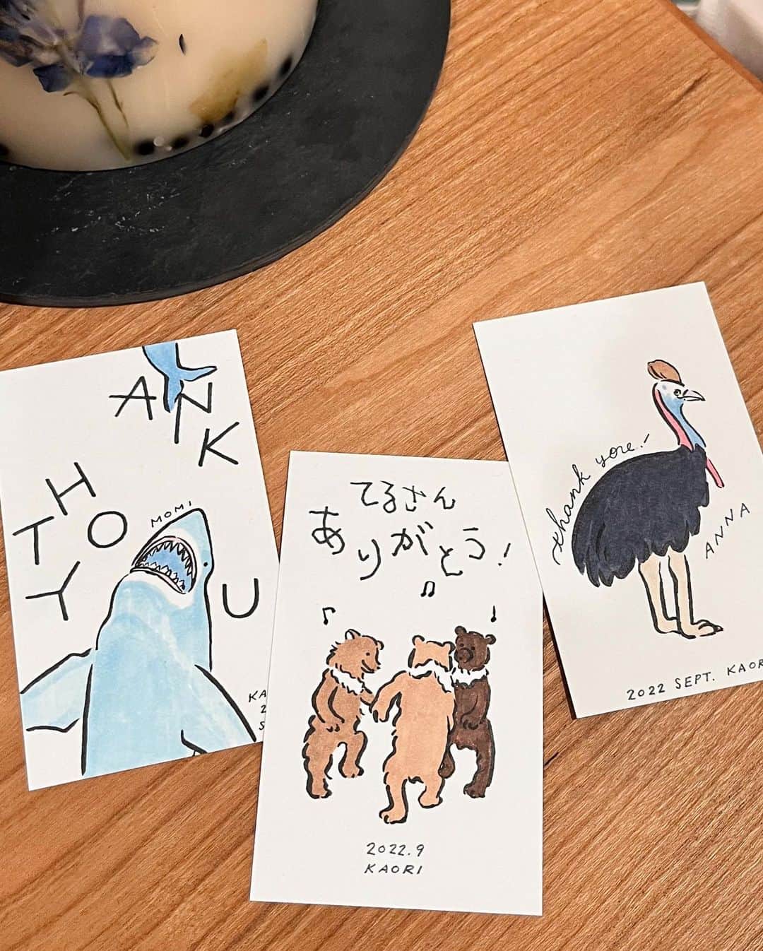 渡邉香織のインスタグラム：「お世話になった3人にその人っぽい動物描いた🍪🐻人に助けられるたびに多くの愛を知っていくようで、わたしも感謝を大事に人に優しくありたい🦝🦩🧸」